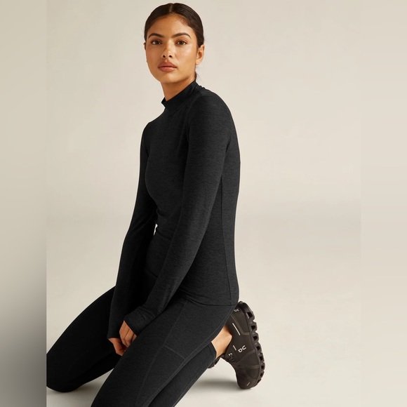 Beyond Yoga Featherweight Moving On Mockneck Pullover size XL - Picture 2 of 5
